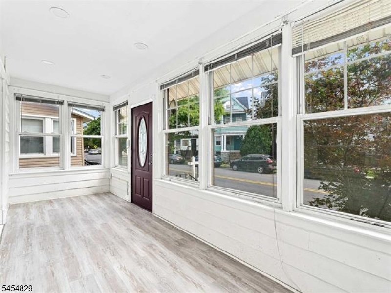 22 Prospect St Property Photo 3