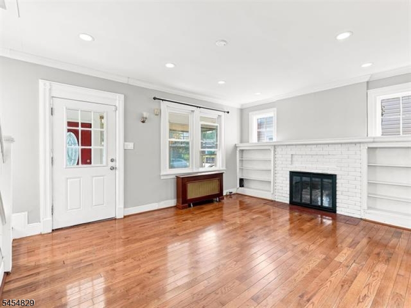 22 Prospect St Property Photo 5
