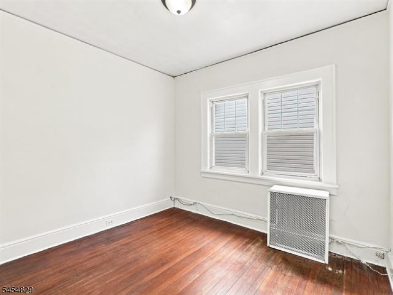 22 Prospect St Property Photo 16