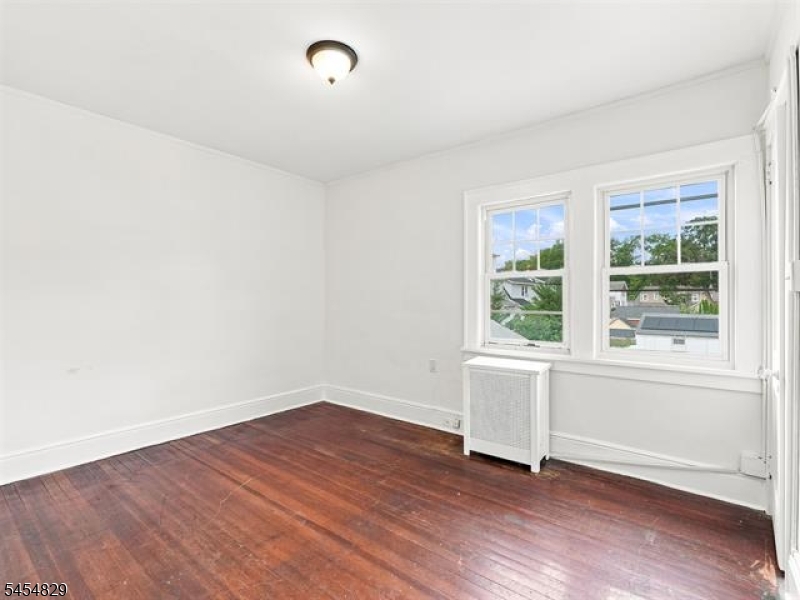 22 Prospect St Property Photo 19