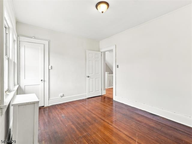 22 Prospect St Property Photo 20