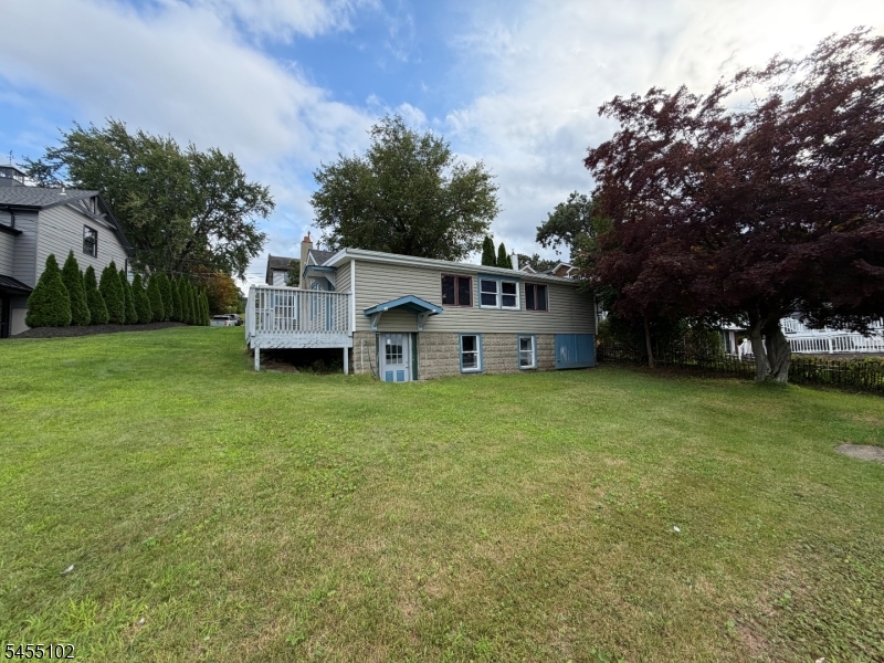 7 Cottage Ave Property Photo 4