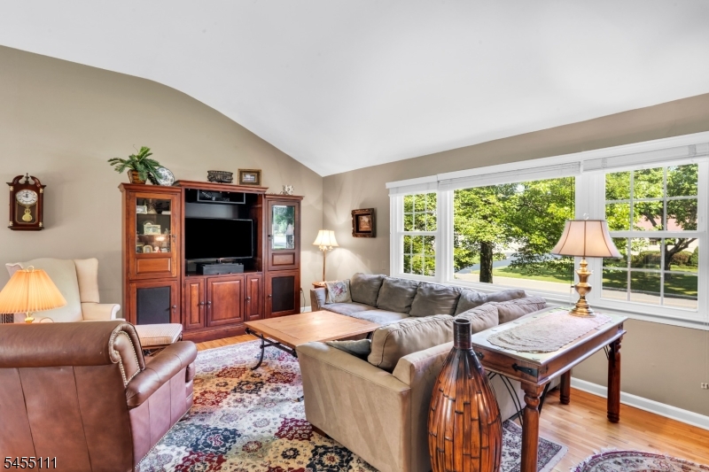 50 Meadowbrook Rd Property Photo 14