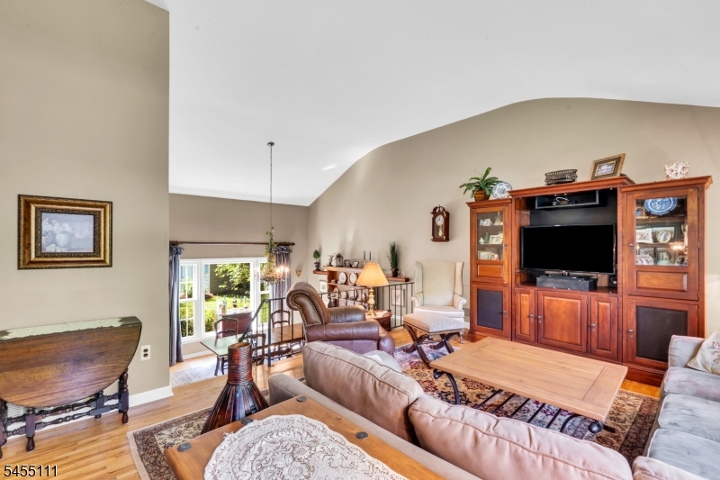 50 Meadowbrook Rd Property Photo 15
