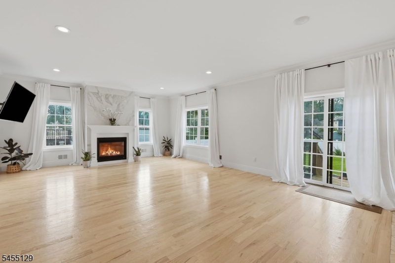 458 Lehigh Ave Property Photo 12