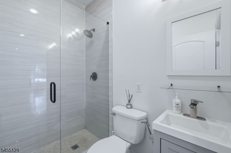 458 Lehigh Ave Property Photo 14