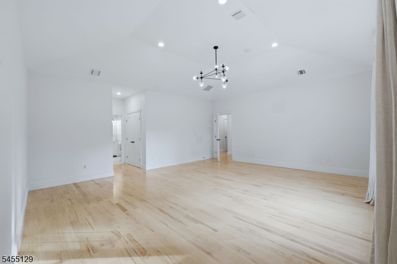 458 Lehigh Ave Property Photo 18