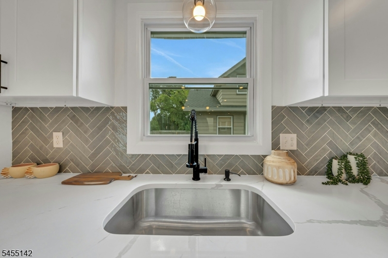 1534 Julian Ter Property Photo 7