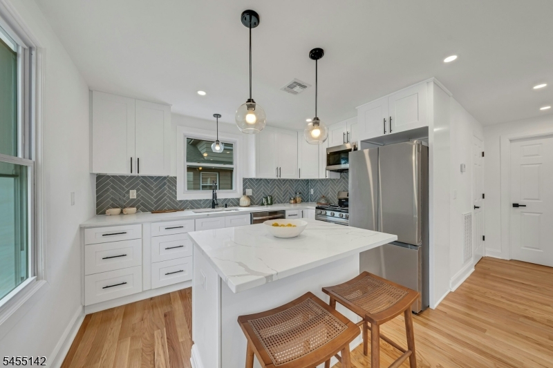 1534 Julian Ter Property Photo 8