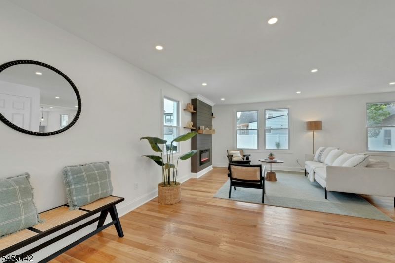 1534 Julian Ter Property Photo 14
