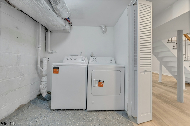 1534 Julian Ter Property Photo 17