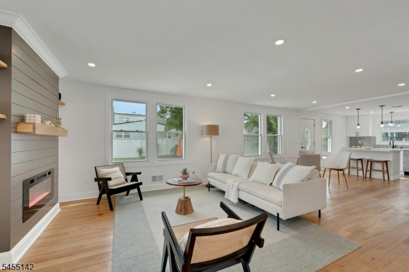 1534 Julian Ter Property Photo 22