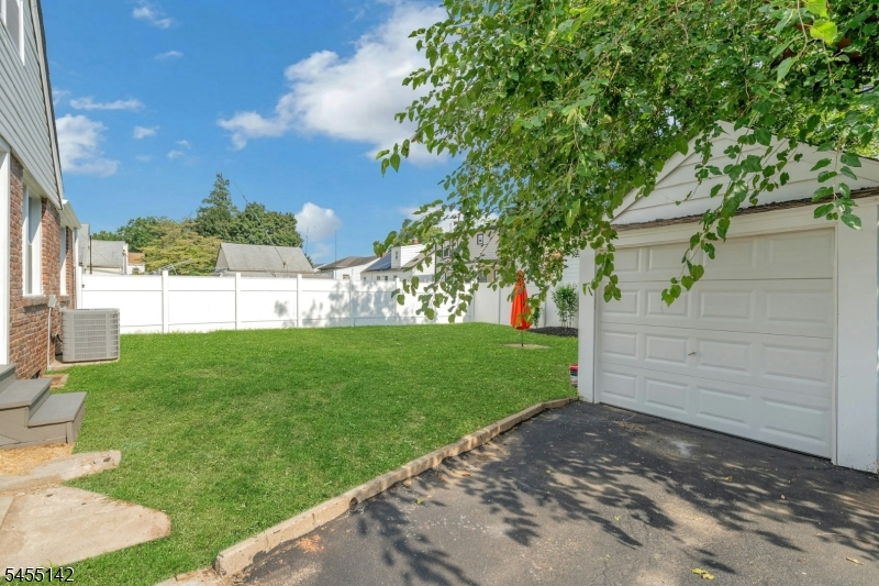 1534 Julian Ter Property Photo 31