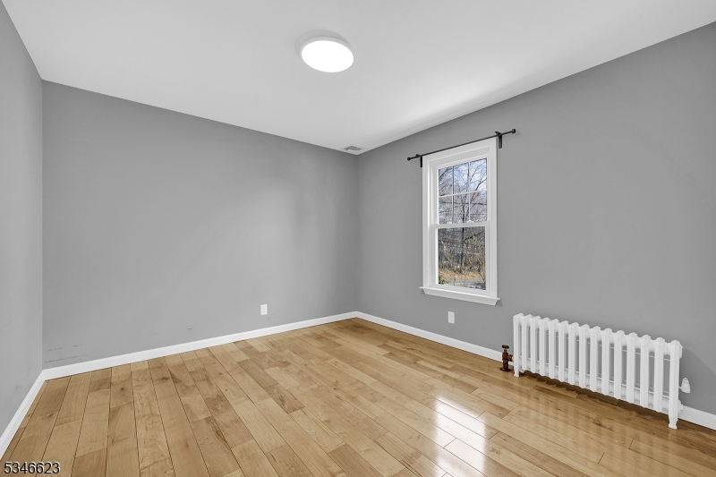 12 Highview Ave Property Photo 14