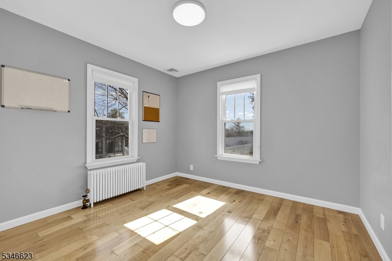 12 Highview Ave Property Photo 17
