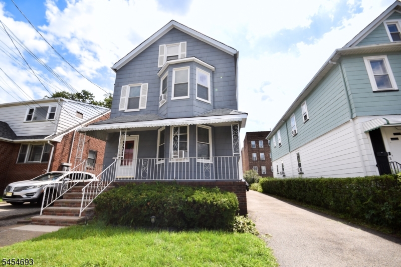 35 Hilton St Property Photo 1