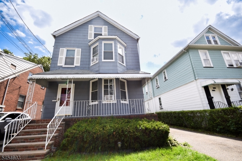 35 Hilton St Property Photo 2