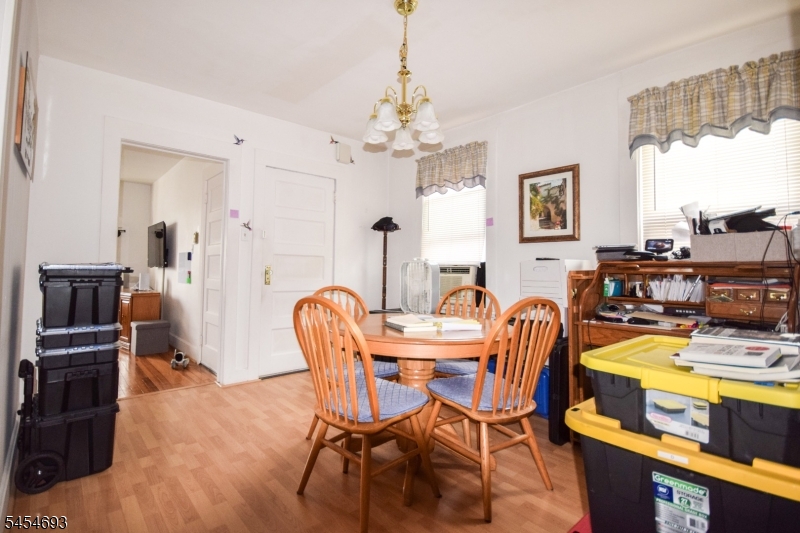 35 Hilton St Property Photo 7
