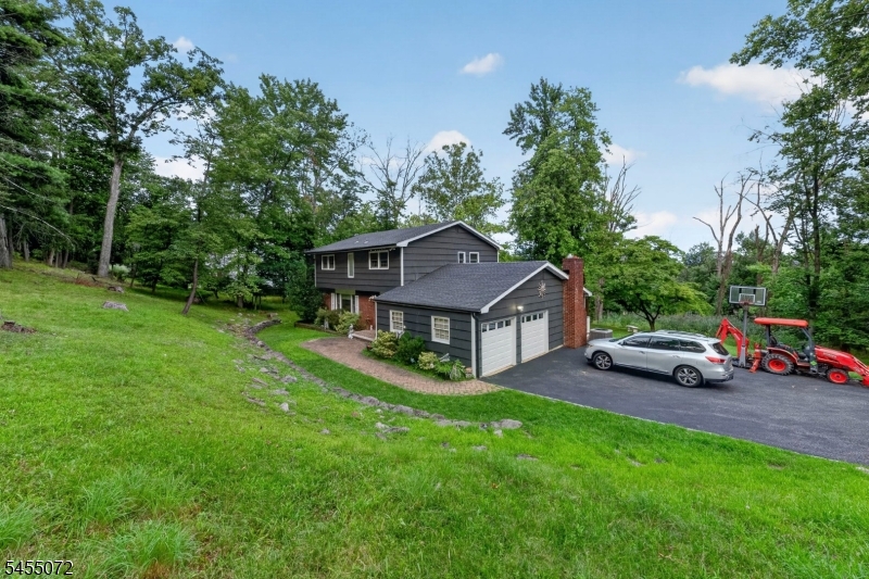 57 Longview Dr Property Photo 2