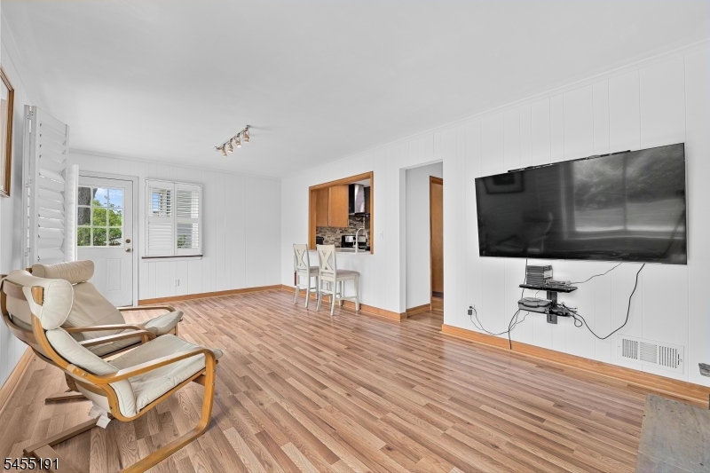 17 Westland Rd Property Photo 9