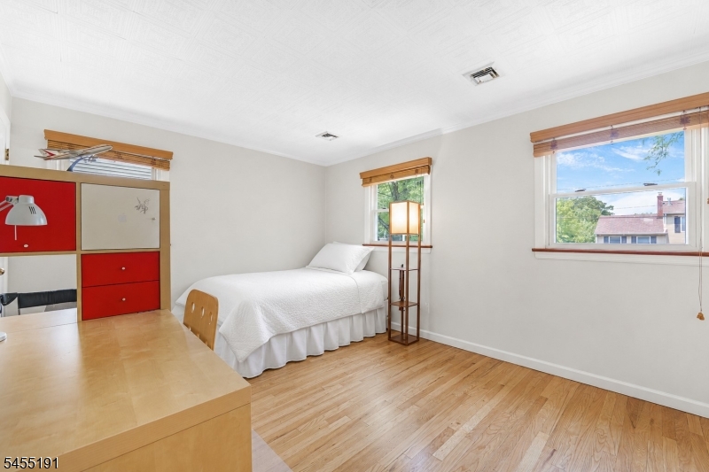 17 Westland Rd Property Photo 13
