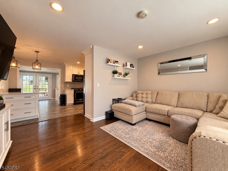91 Lynwood Rd Property Photo 4