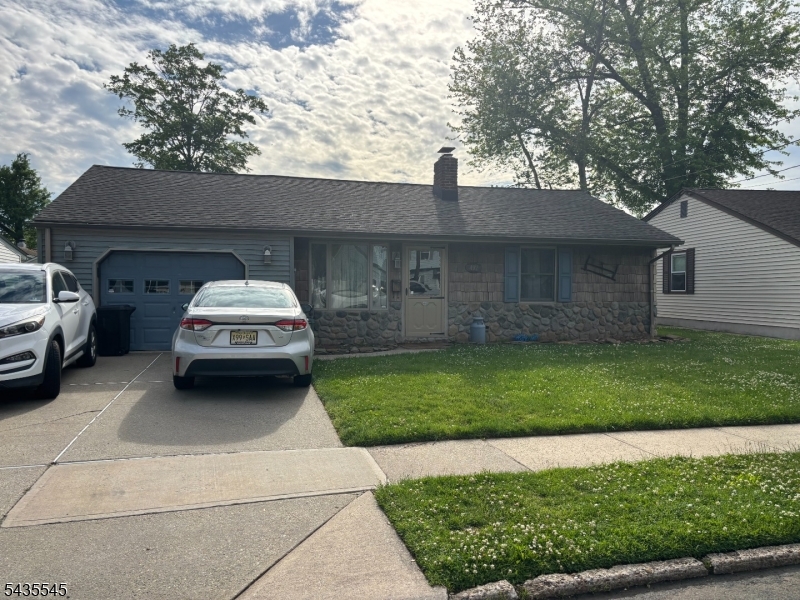 492 Booth Ct Property Photo 1