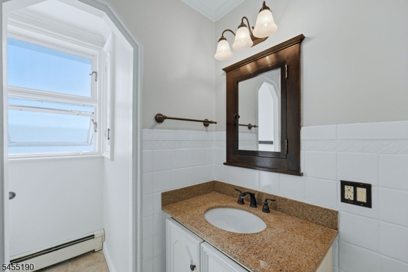 95 Belmount Ave Property Photo 13