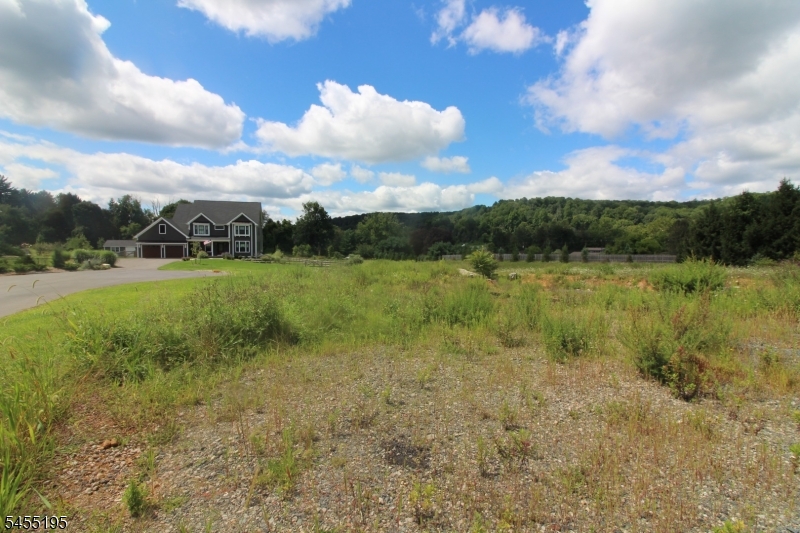 Wade Farm Rd Property Photo 5