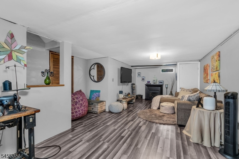 44 Allen St Property Photo 21