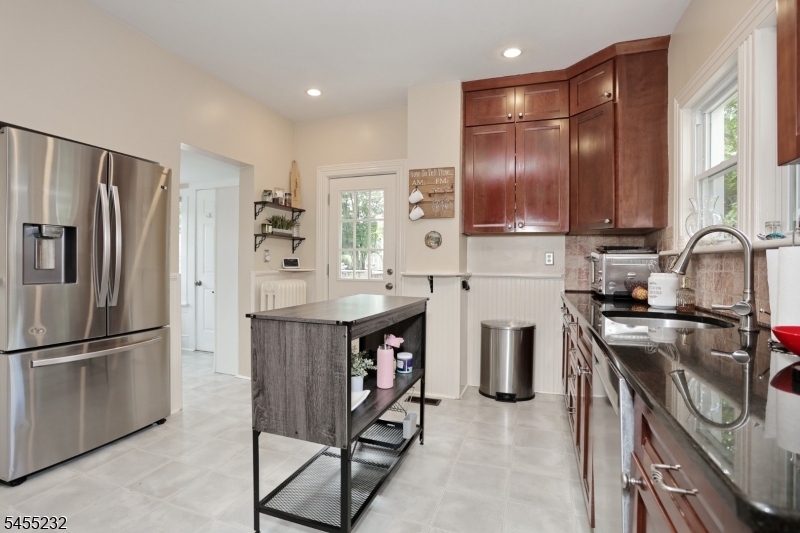 142 Wyckoff Property Photo 14