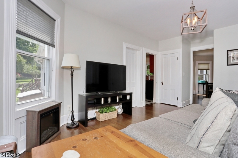 142 Wyckoff Property Photo 21