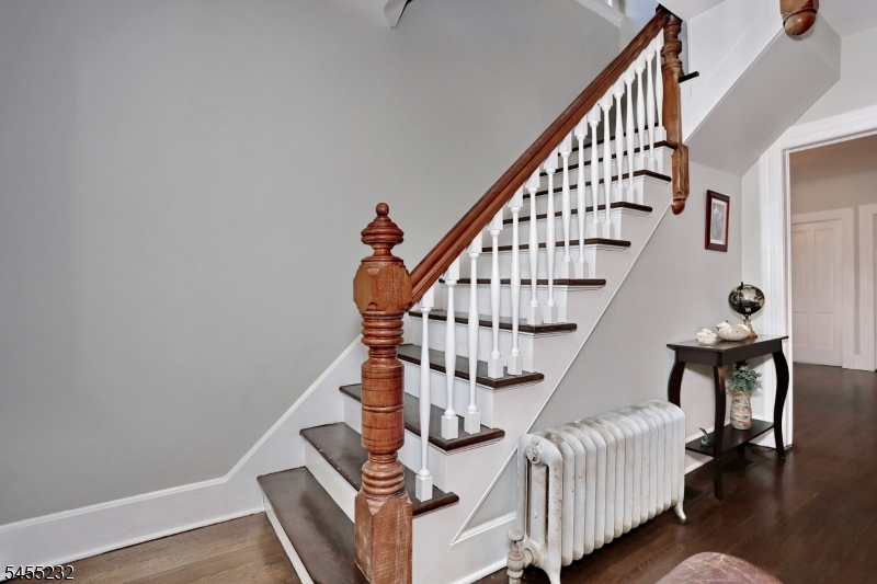 142 Wyckoff Property Photo 23
