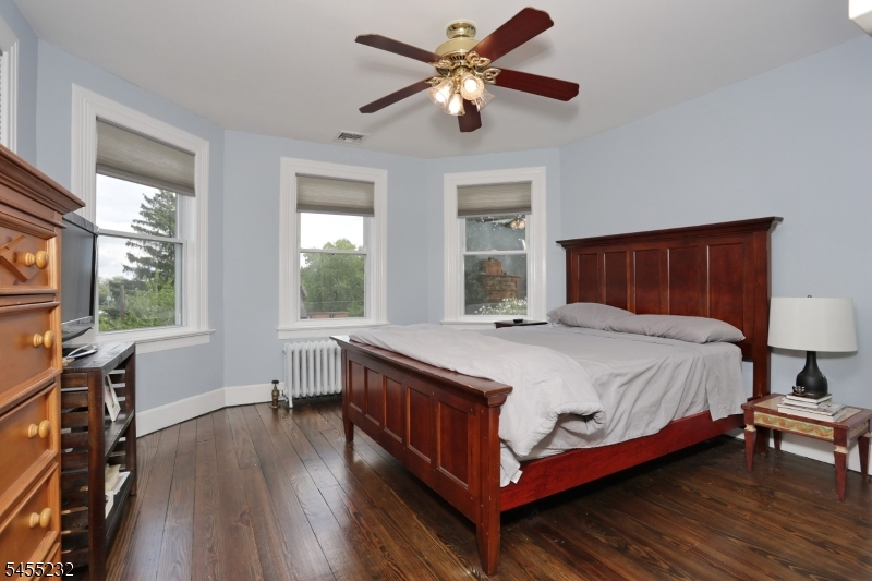 142 Wyckoff Property Photo 24
