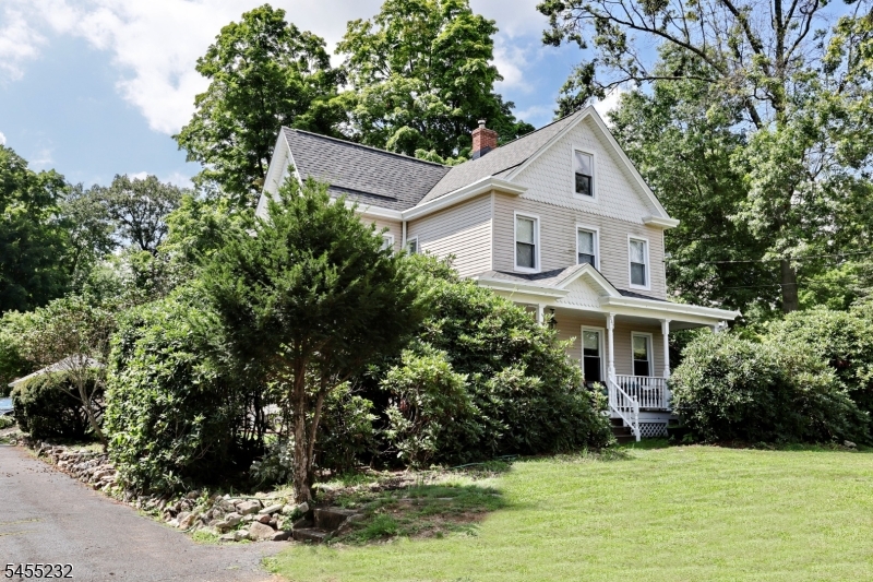 142 Wyckoff Property Photo 30