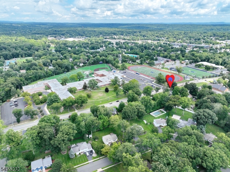 142 Wyckoff Property Photo 43