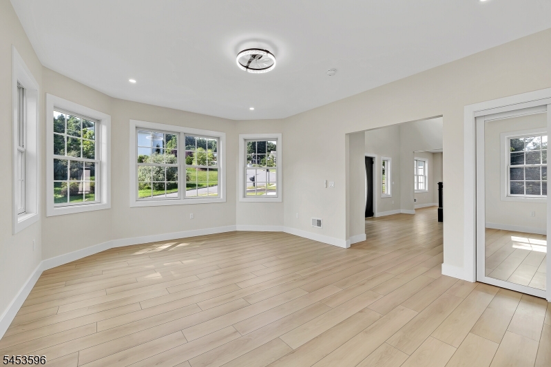 2 Minor Ct Property Photo 9