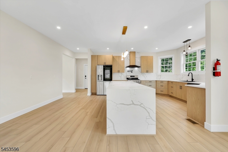 2 Minor Ct Property Photo 18