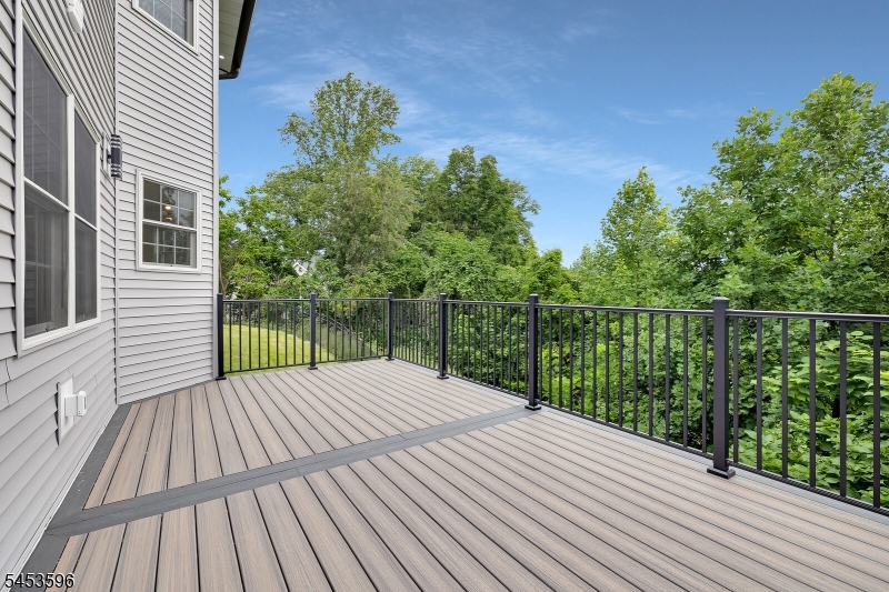 2 Minor Ct Property Photo 19
