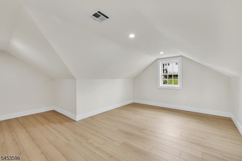 2 Minor Ct Property Photo 39