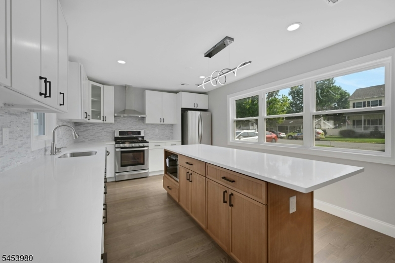 15 Seminole Ave Property Photo 2