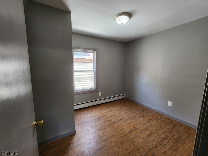 122 Spruce St Property Photo 11