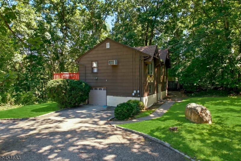 20 Waterloo Rd Property Photo 4