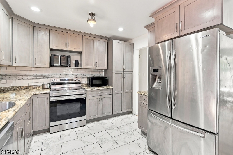 20 Waterloo Rd Property Photo 8