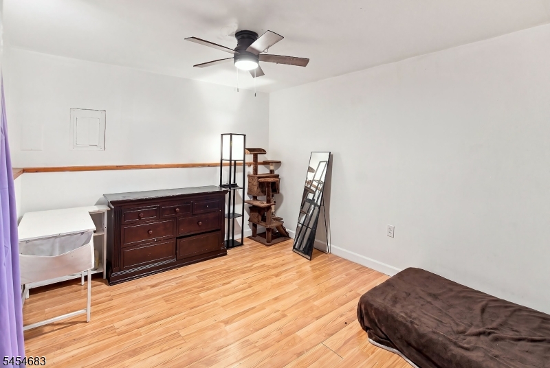 20 Waterloo Rd Property Photo 15