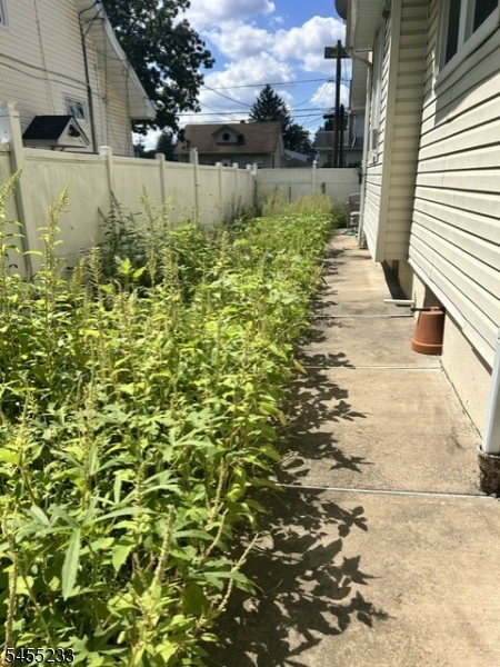 92 Burlington Ave Property Photo 19