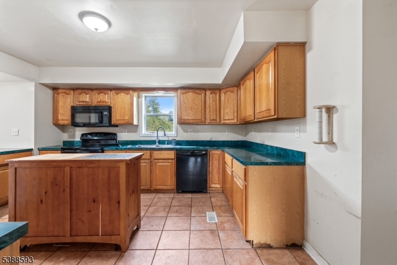 22 Biser Rd Property Photo 18