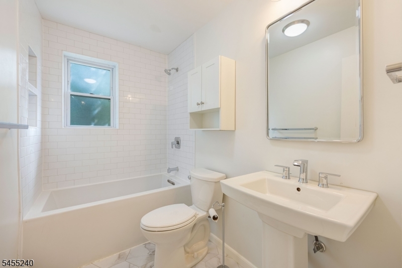 605 Grove St 1 Property Photo 1