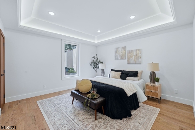 161 21st St Property Photo 10