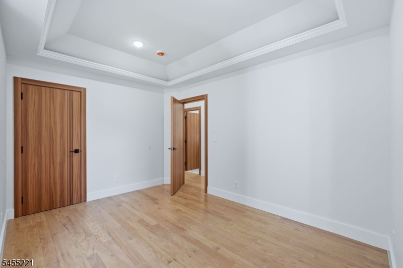 161 21st St Property Photo 27